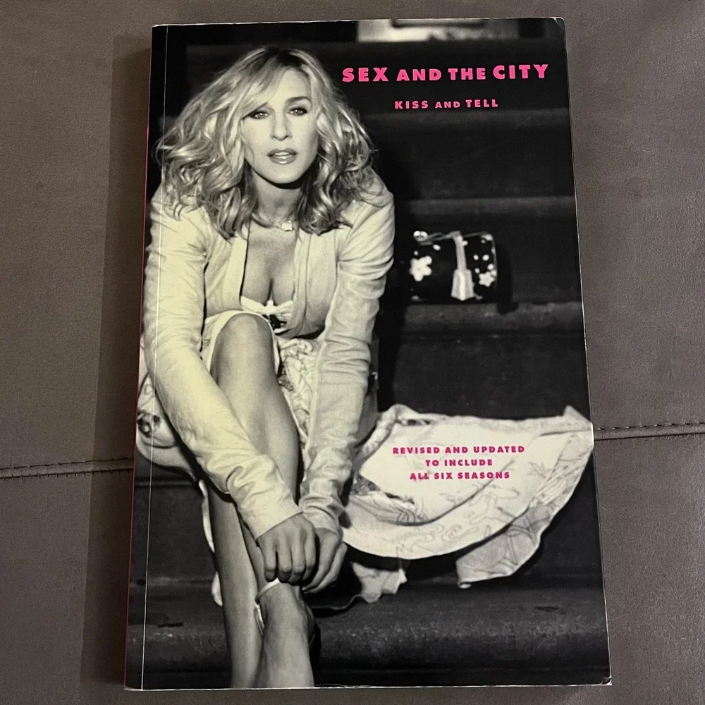 Pocket Books Women Sex and the City Kiss and Tell Paper OS Y2K Pop Culture Book
